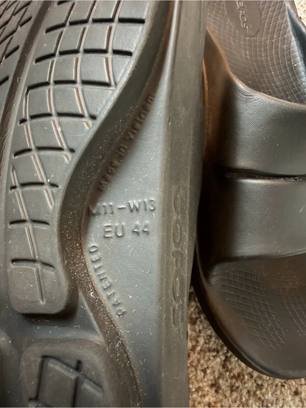 OOFOS Ooahh Mens Size 11 Women’s 13 Sport Slides Black Comfort Shoes Sandals